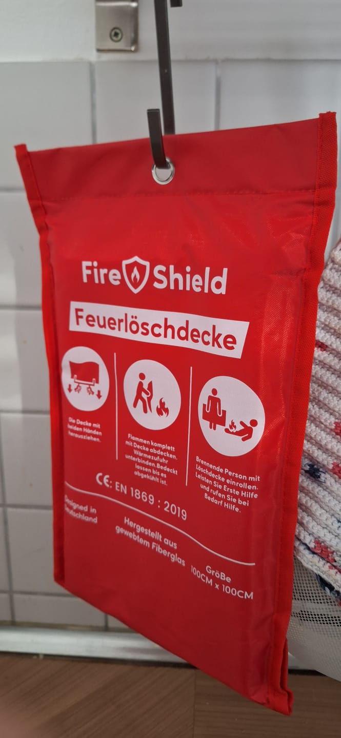 Customer photo review of FireShield - 3-Sekunden Notfall-Löschdecke