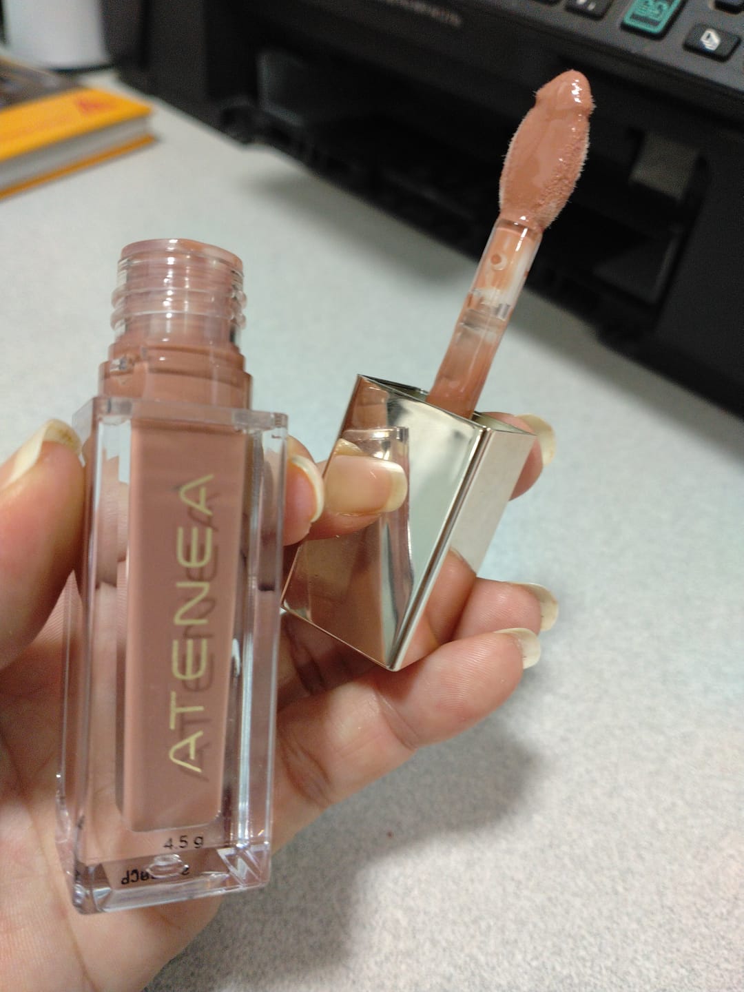 Customer photo review of BRILLO PARA LABIOS SUBLIME