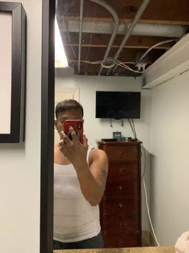 Customer photo review of Camiseta de compresión SHAPERLUV™ TANK 2.0