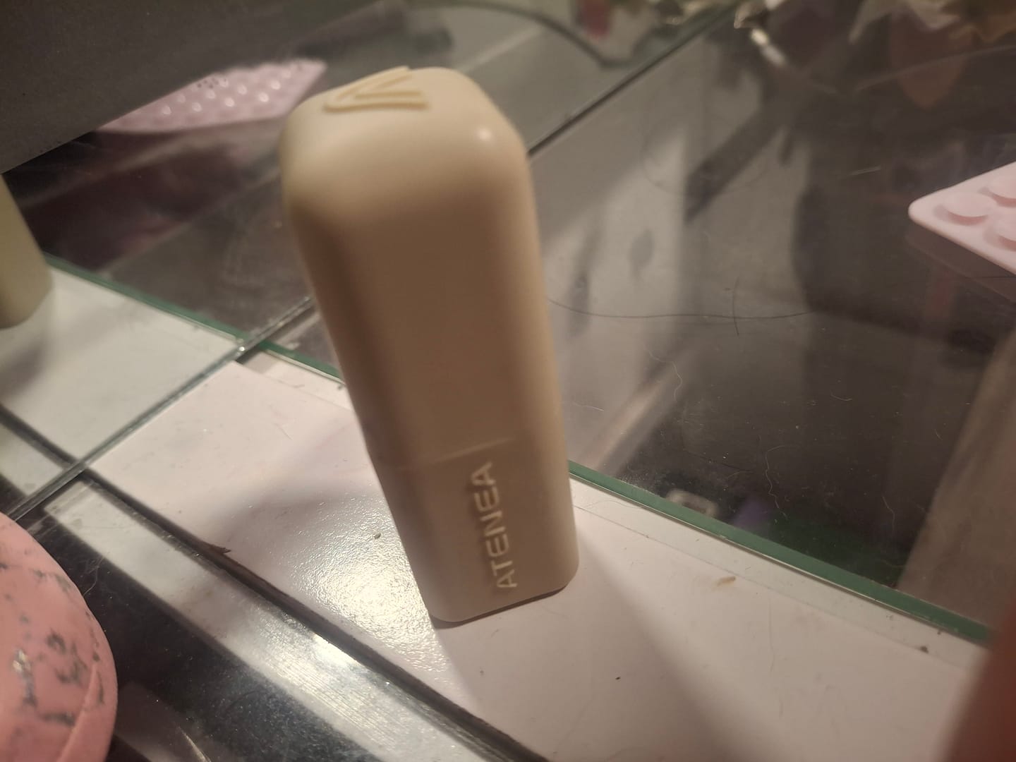 Customer photo review of ILUMINADOR CREMOSO EN BARRA TRAVEL SIZE