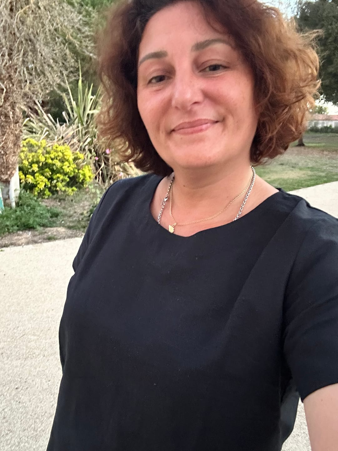 Customer photo review of Blouse Emeline en lin noir