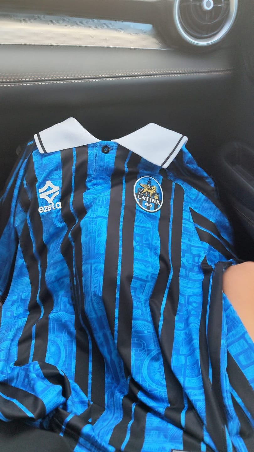 Customer photo review of KIT UNDER 13-14 GIOCATORE