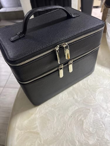 Customer photo review of Duo Vanity Case en cuir