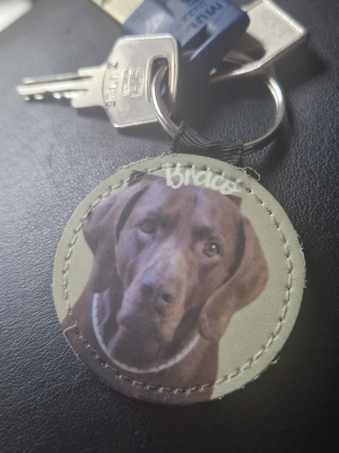 Customer photo review of Portaretrato animal - Llavero personalizado