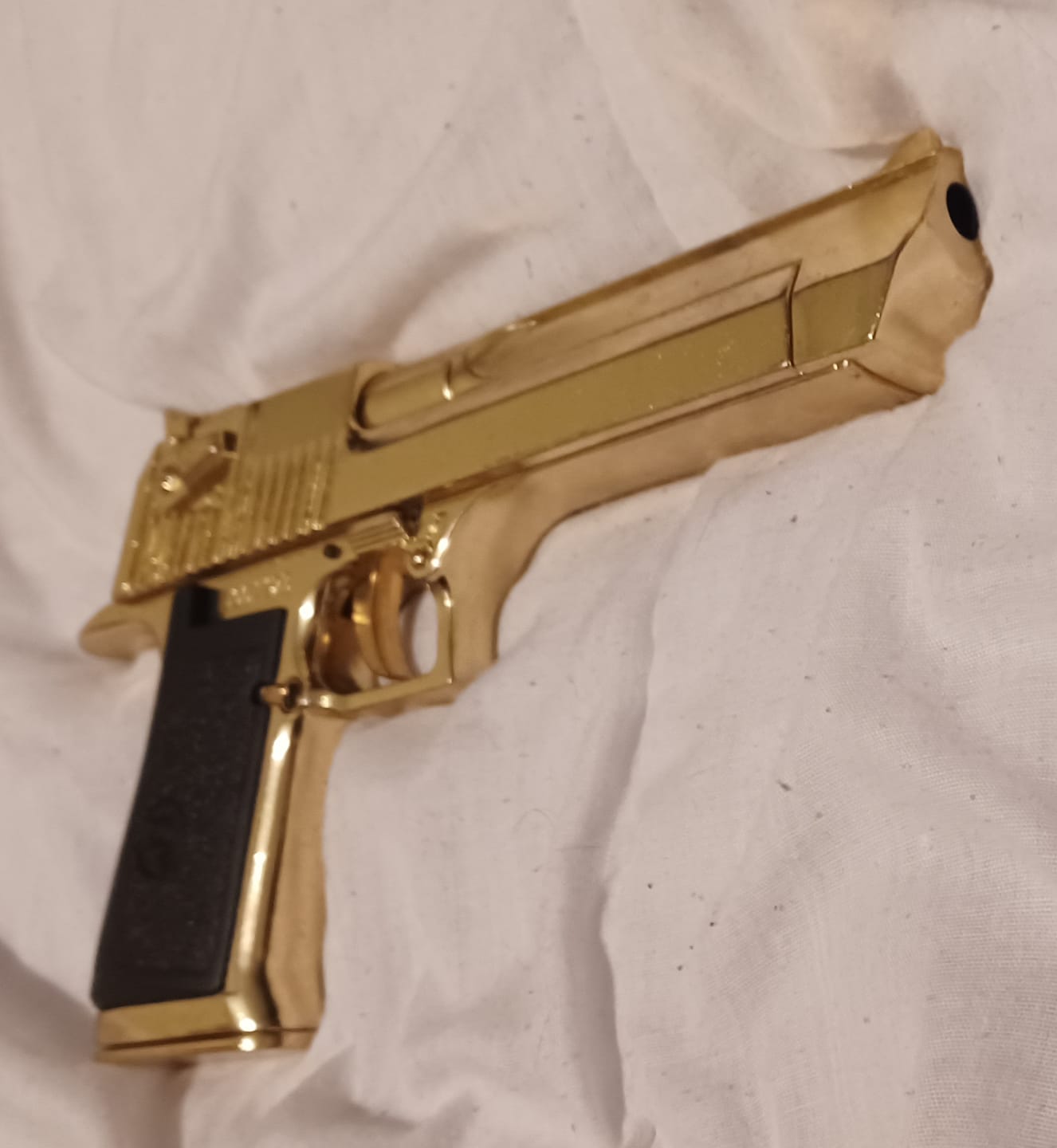 Customer photo review of DEADPOOL - Gold Desert Eagle