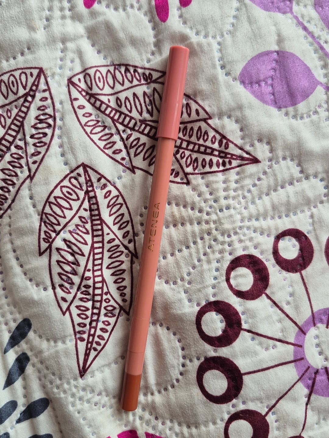 Customer photo review of Delineador de Labios en Gel Sublime