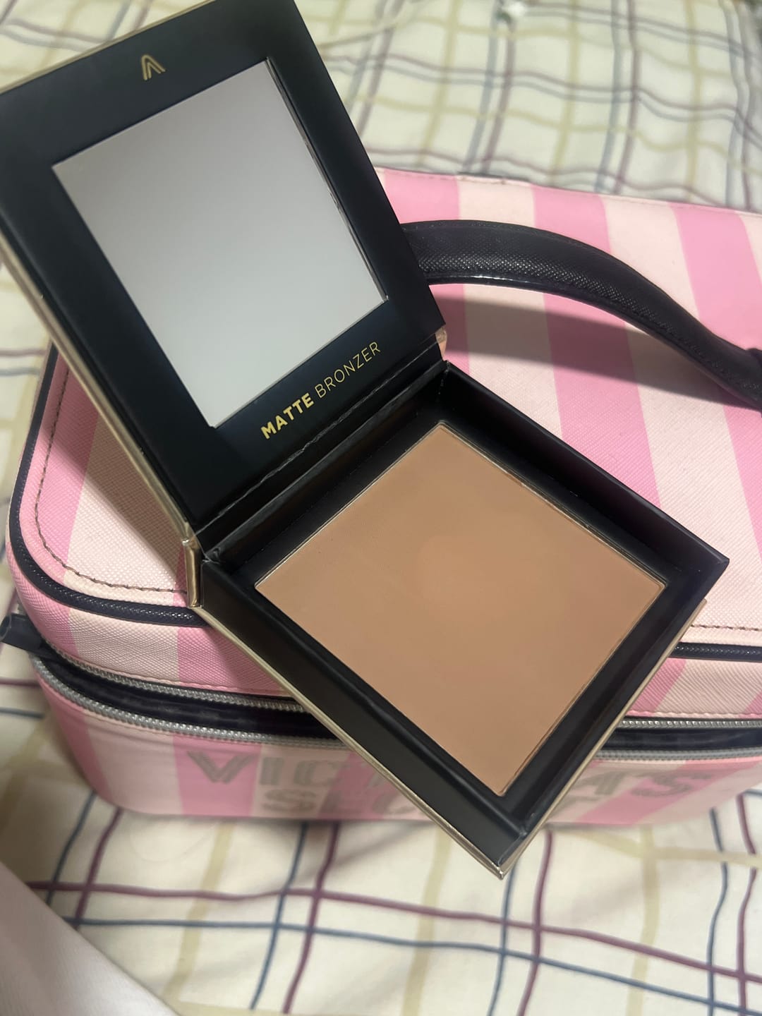 Customer photo review of MATTE BRONZER 1ST SCENE