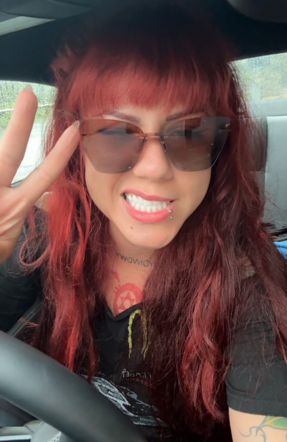 Customer photo review of Noeva Sunglasses