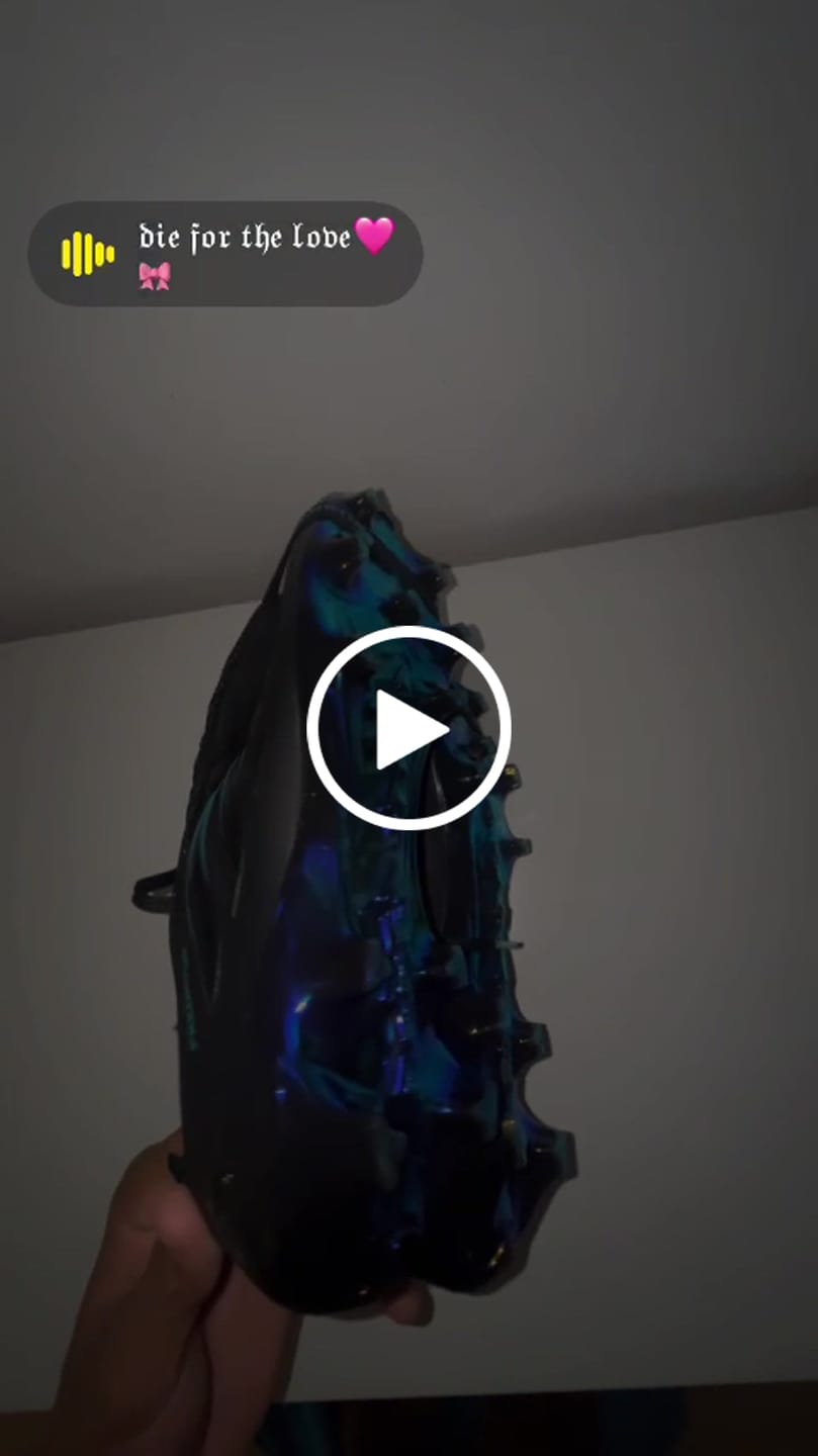 Customer video review of Adidas Predator Tongue FG - Noir/Vert Equipment