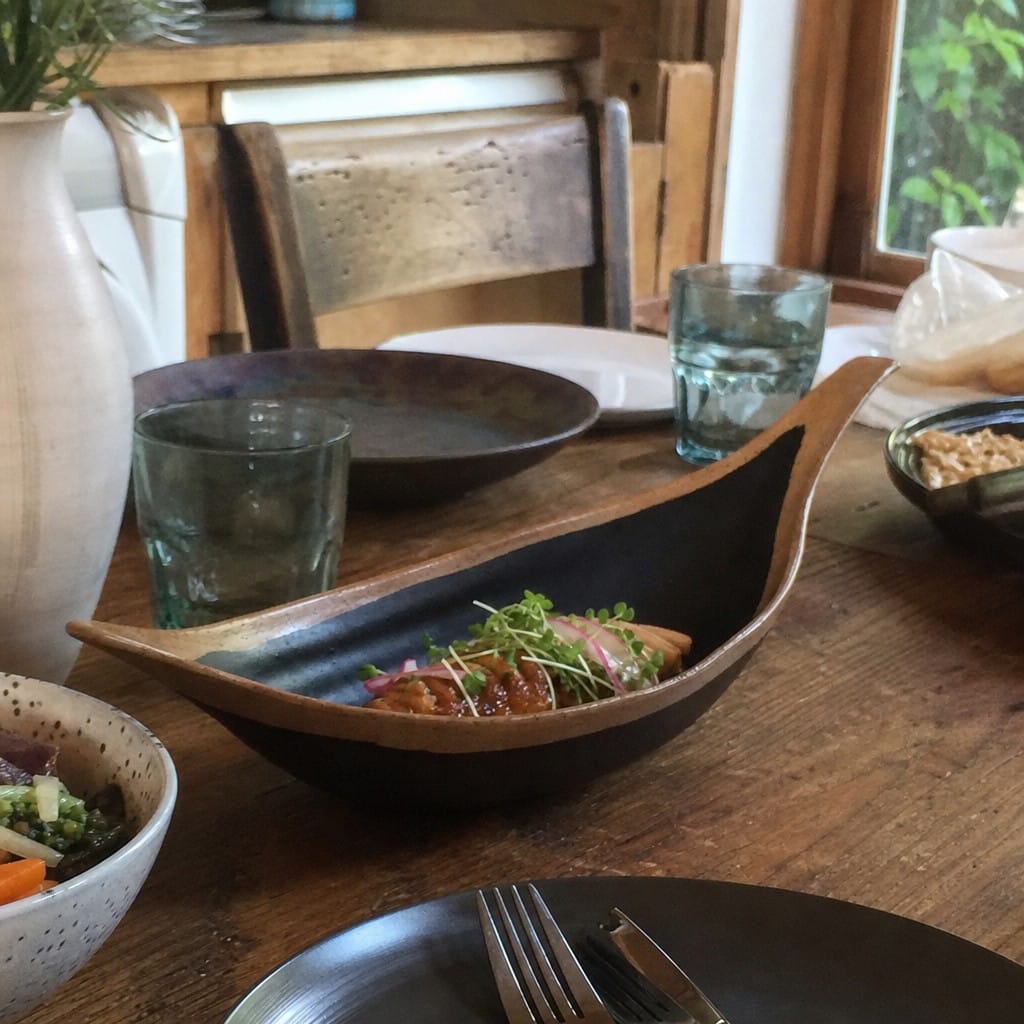 Customer photo review of Leaf-Shaped Bowl 305mm Brown Melamine for Food Presentation