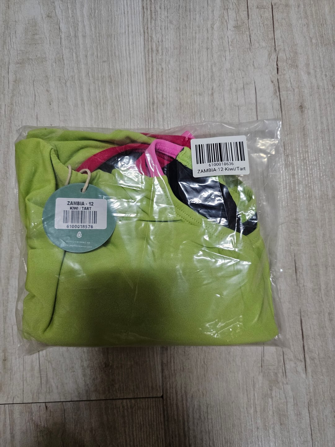 Customer photo review of ZAMBIA ONE PIECE - Kiwi|Tart