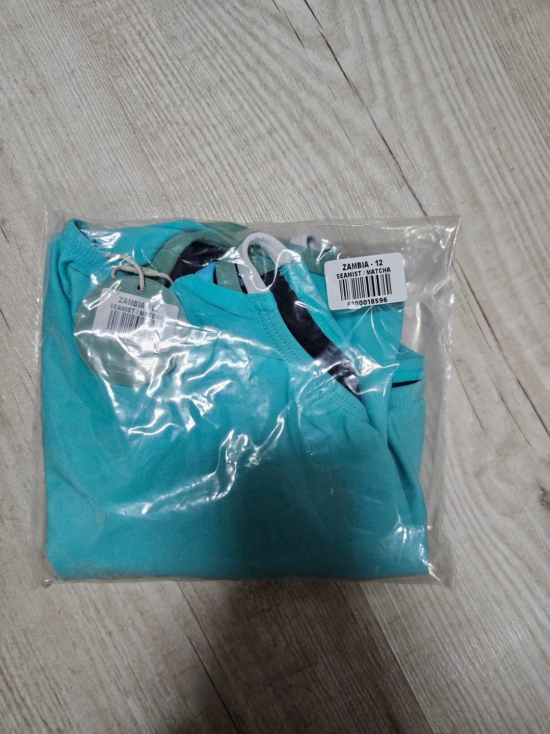 Customer photo review of ZAMBIA ONE PIECE - Seamist|Matcha