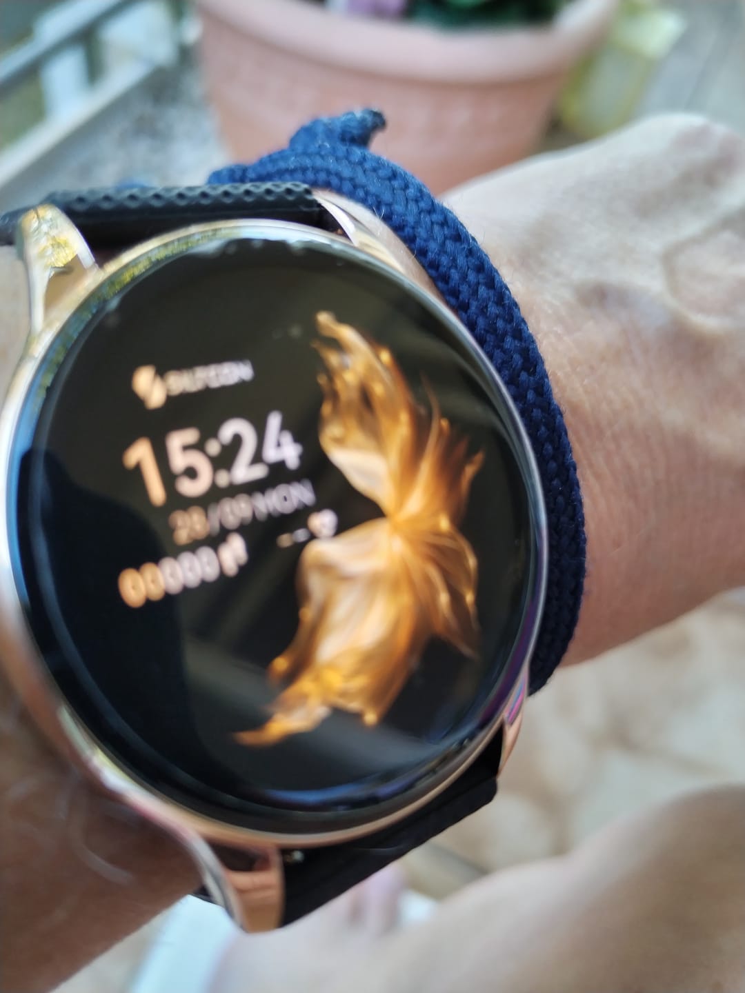 Customer photo review of Siltcon® Auréa Smartwatch Dames Goud