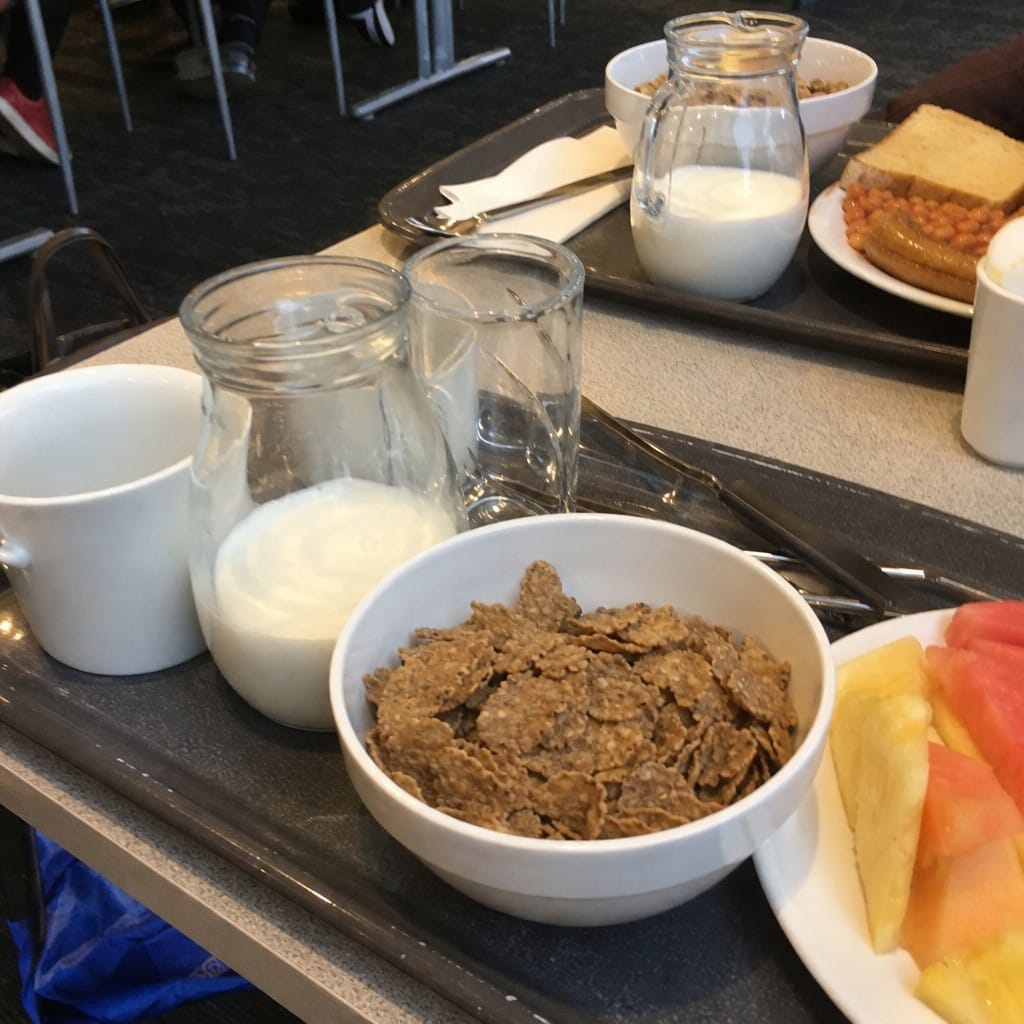 Customer photo review of Cereal Bowls 540ml Porcelain for Busy Catering Environments (Pack of 12)