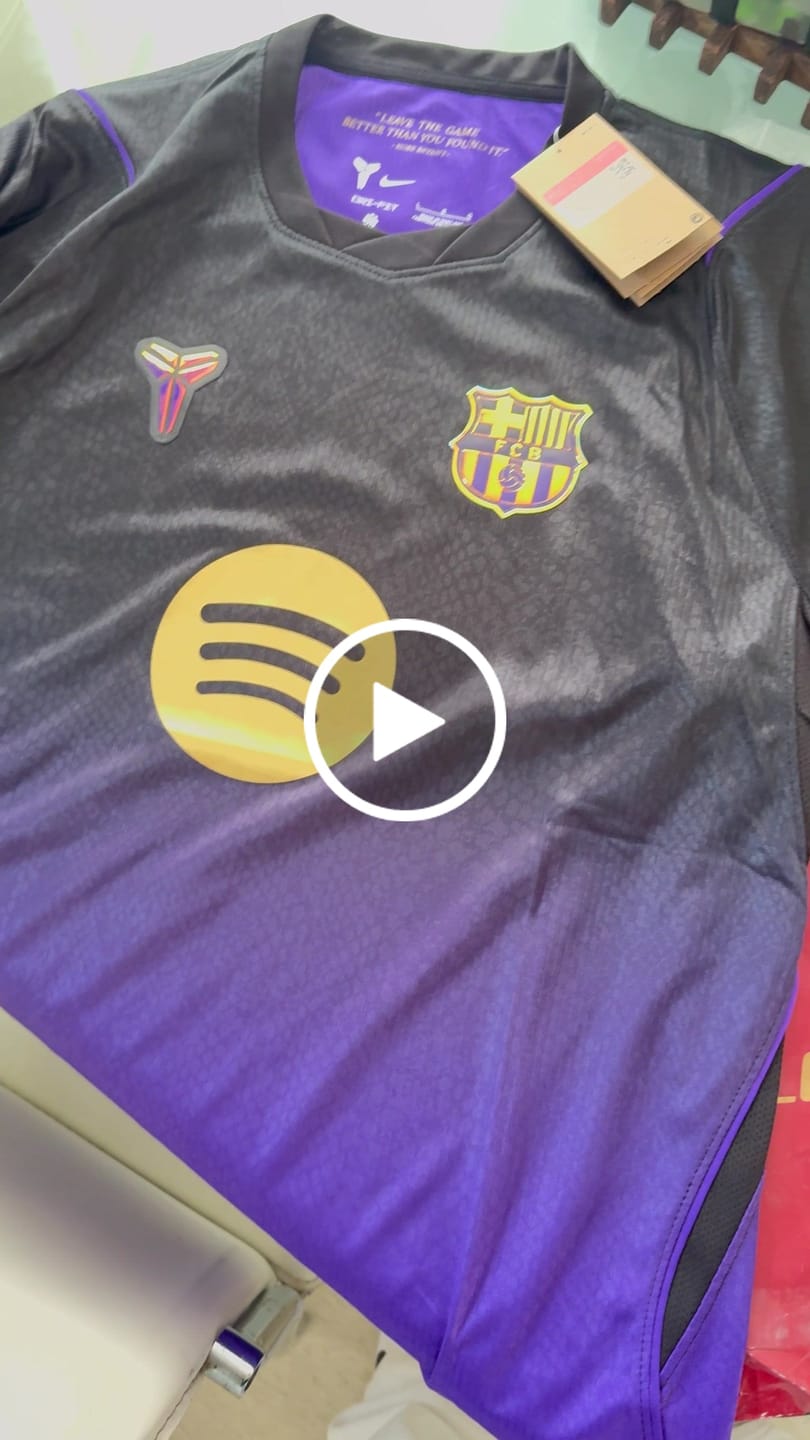 Foto de cliente con FC Barcelona 2026/27 Visitante