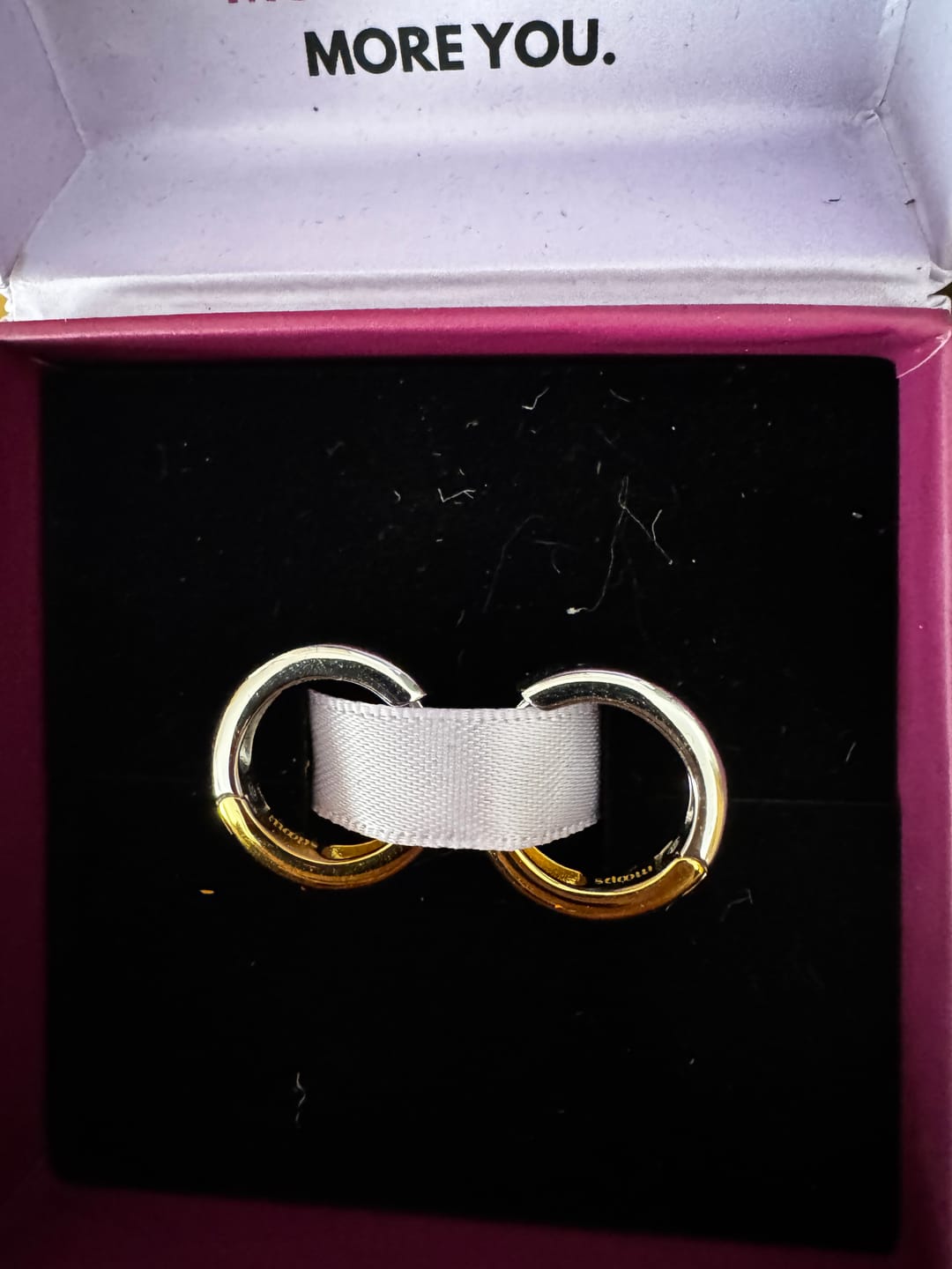 Customer photo review of Orecchino HOOP NEUTRAL - WhiteGold
