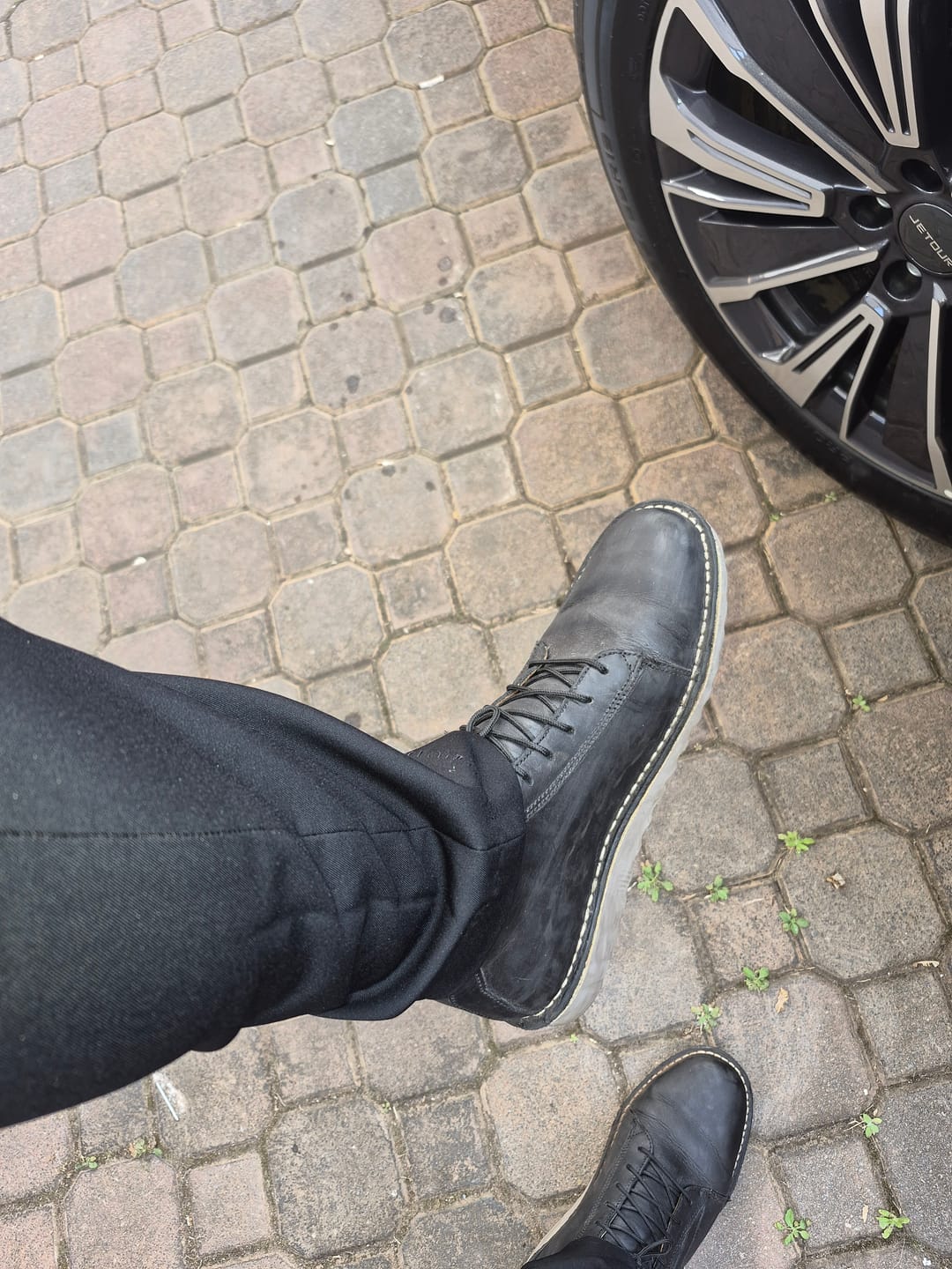 Customer photo review of Chrome Vellie All Black