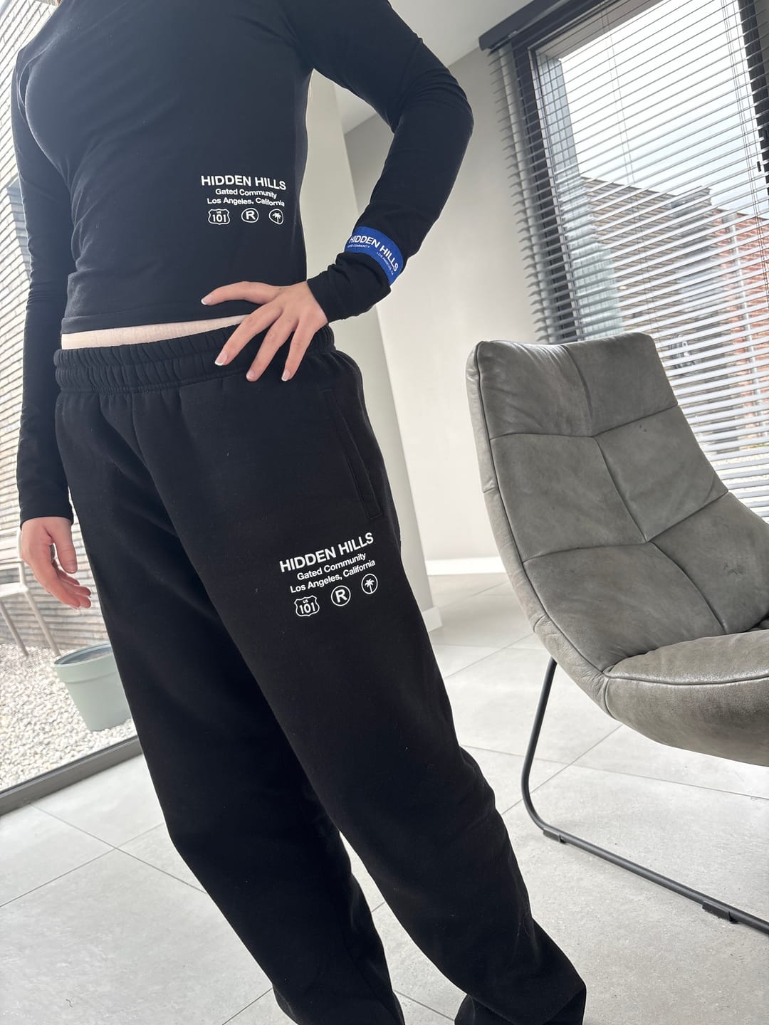 Customer photo review of LABEL STRAIGHT LEG SWEATPANTS BLACK