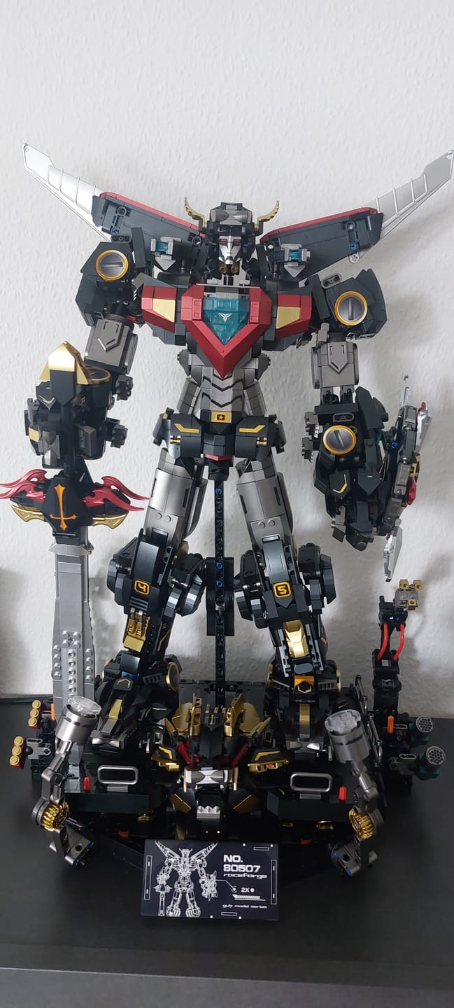 Customer photo review of GULY 80507 Beast King GoLion MEGAZORD 6in1 Set – 3935 Teile Transforming Mecha Roboter & Löwe mit Schwert & LED