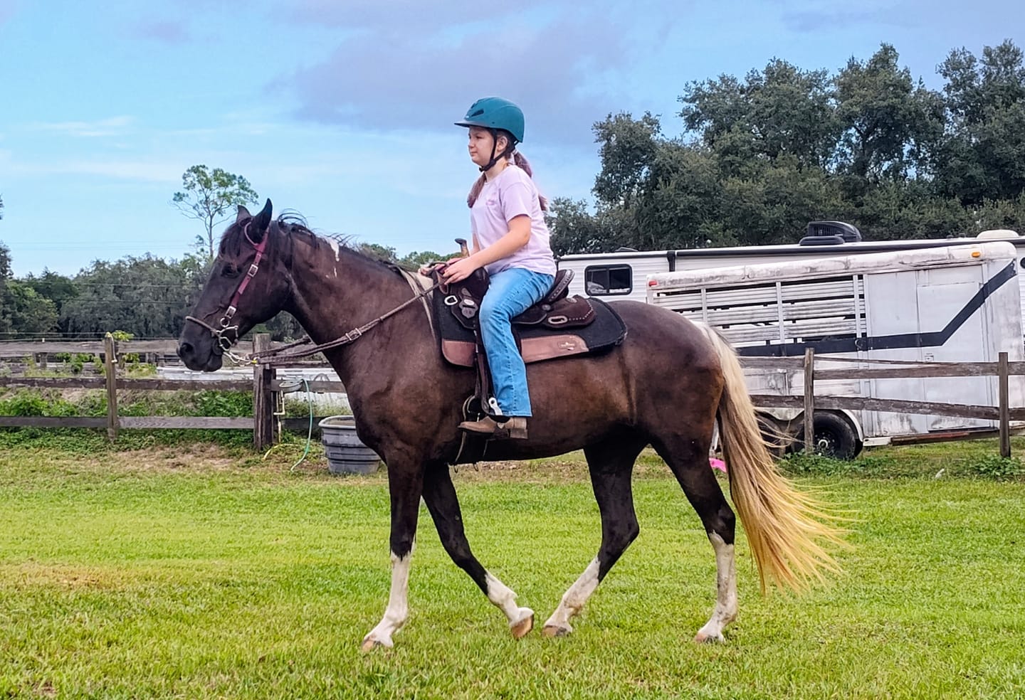 Customer photo review of Women's Remuda Round Up Boots