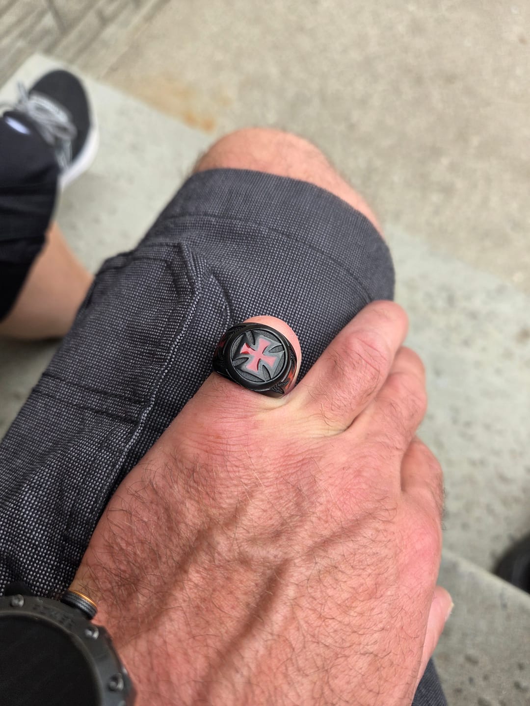 Customer photo review of Christianartworkshop Black & Crimson Faith Armor Templar Cross Signet Ring
