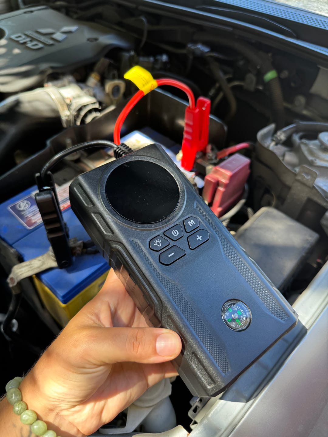 Customer photo review of Tekkvault™ RoadRescue Pro 4-in-1 Jump Starter
