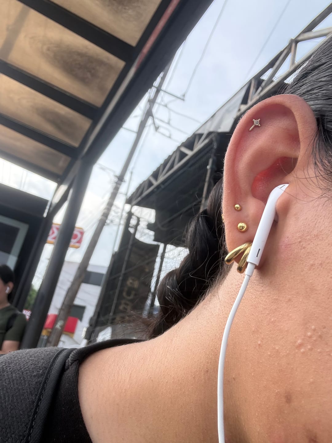 Customer photo review of Par Semi Arracada Doble Linea