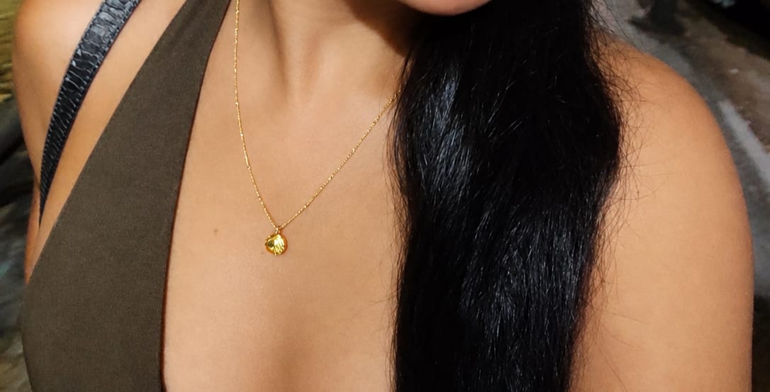 Customer photo review of Collar Concha Marina