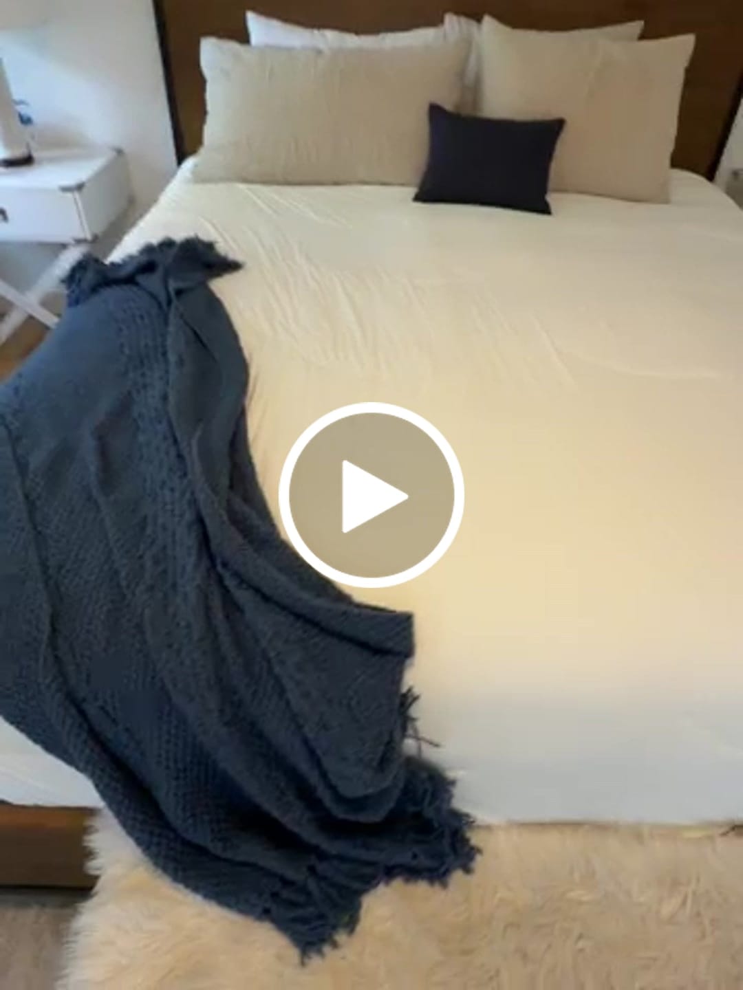 Customer video review of CloudCool™ Cooling Comforter
