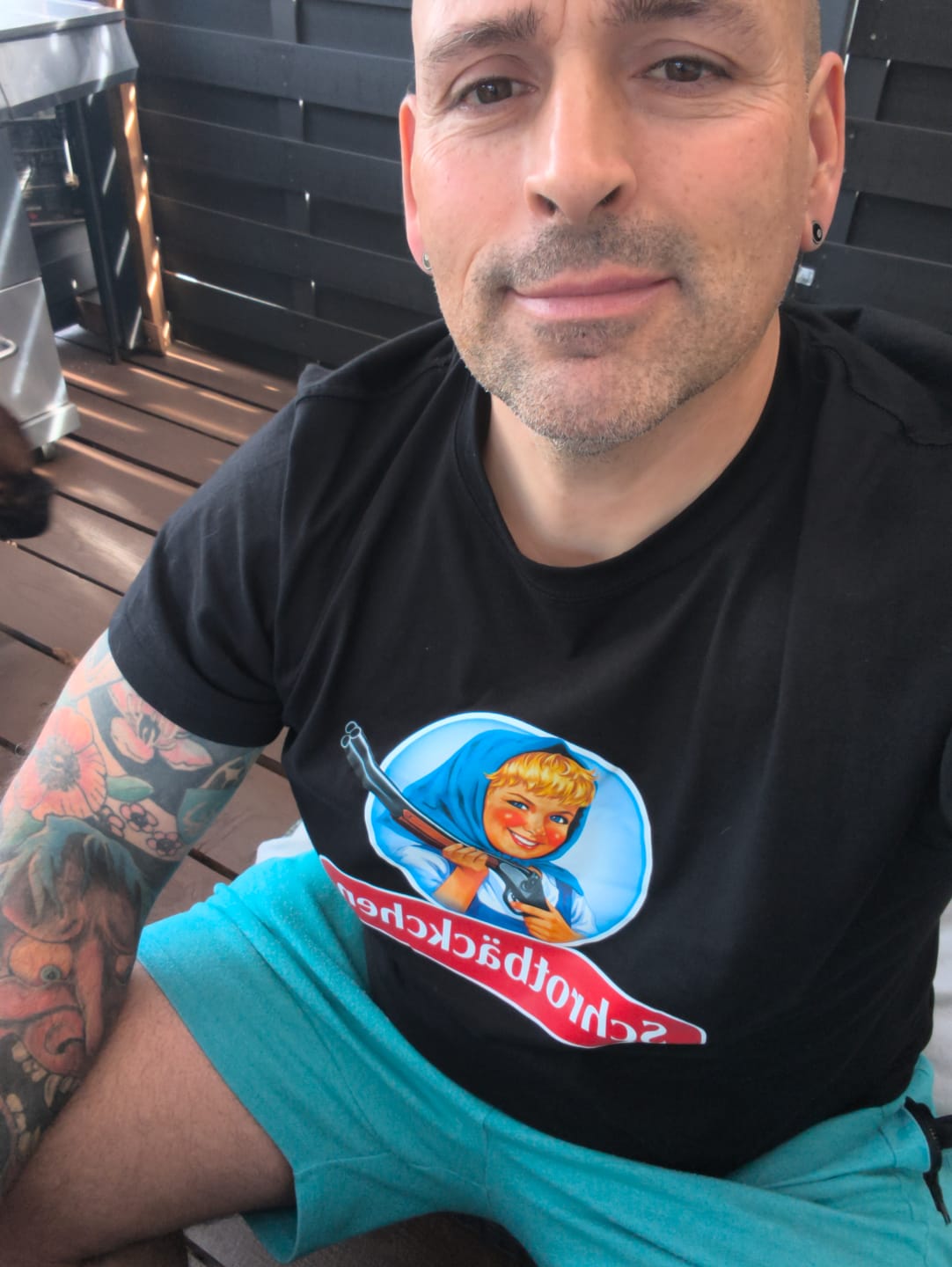 Customer photo review of Schrotbäckchen T-Shirt