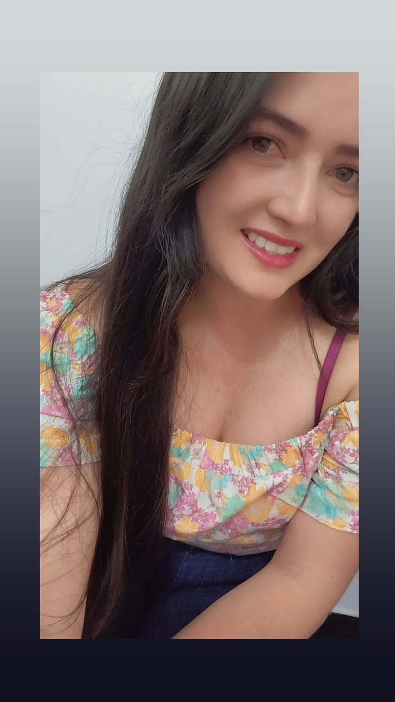 Customer photo review of BASE DE MAQUILLAJE LÍQUIDA 1ST SCENE