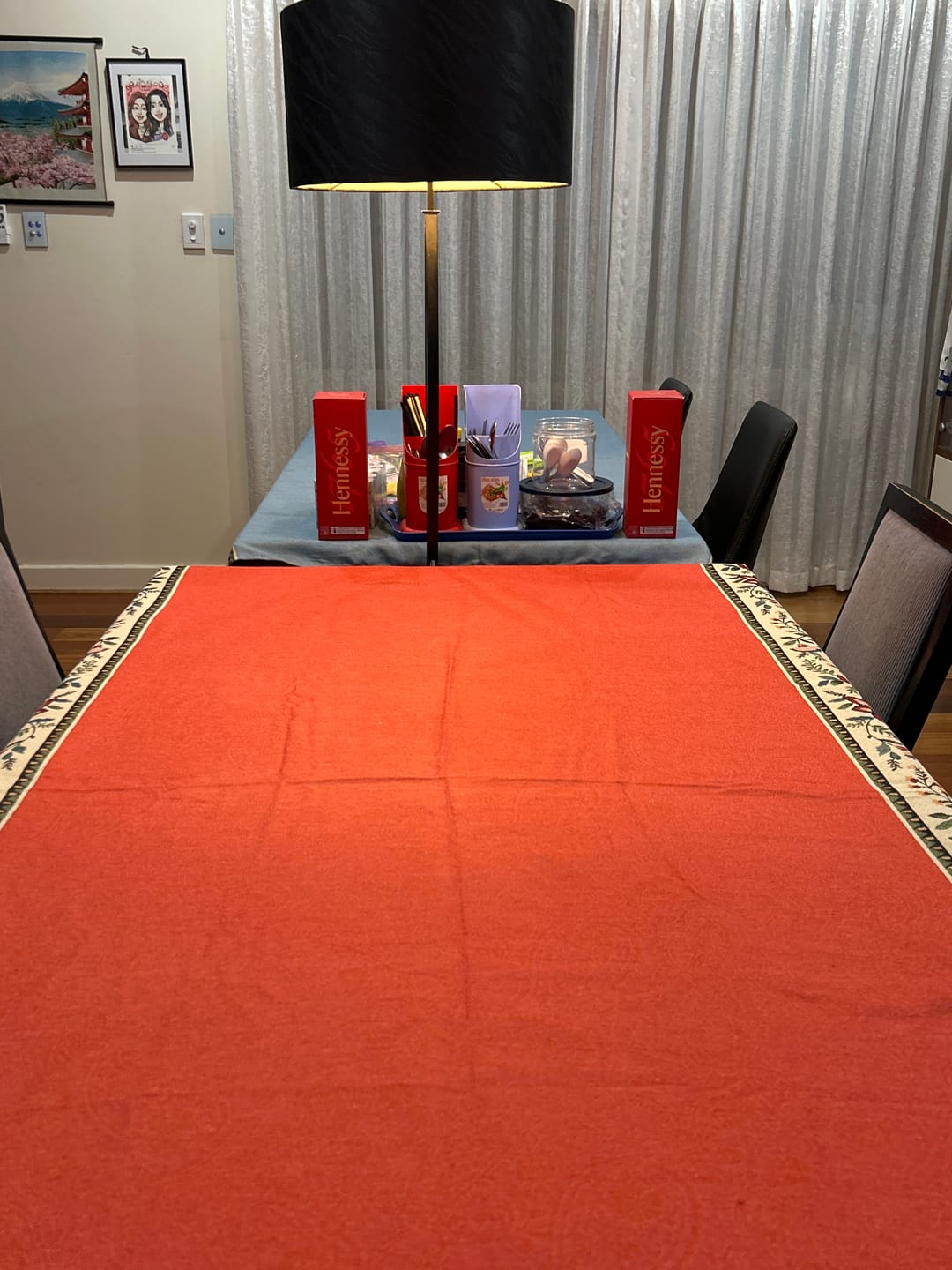Customer photo review of Cleaning Garland Tablecloth
