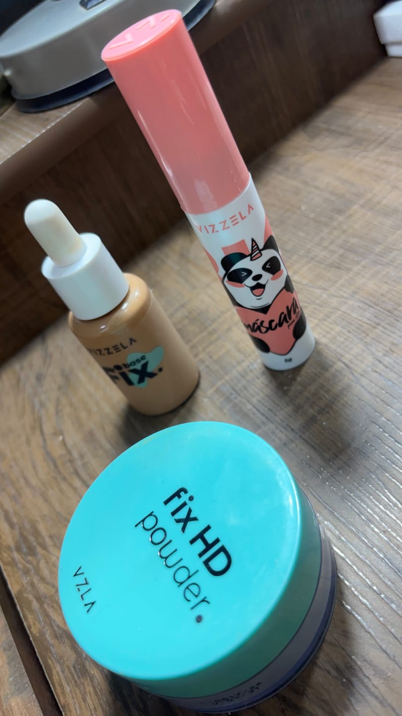 Customer photo review of Base Líquida FIX - Vizzela