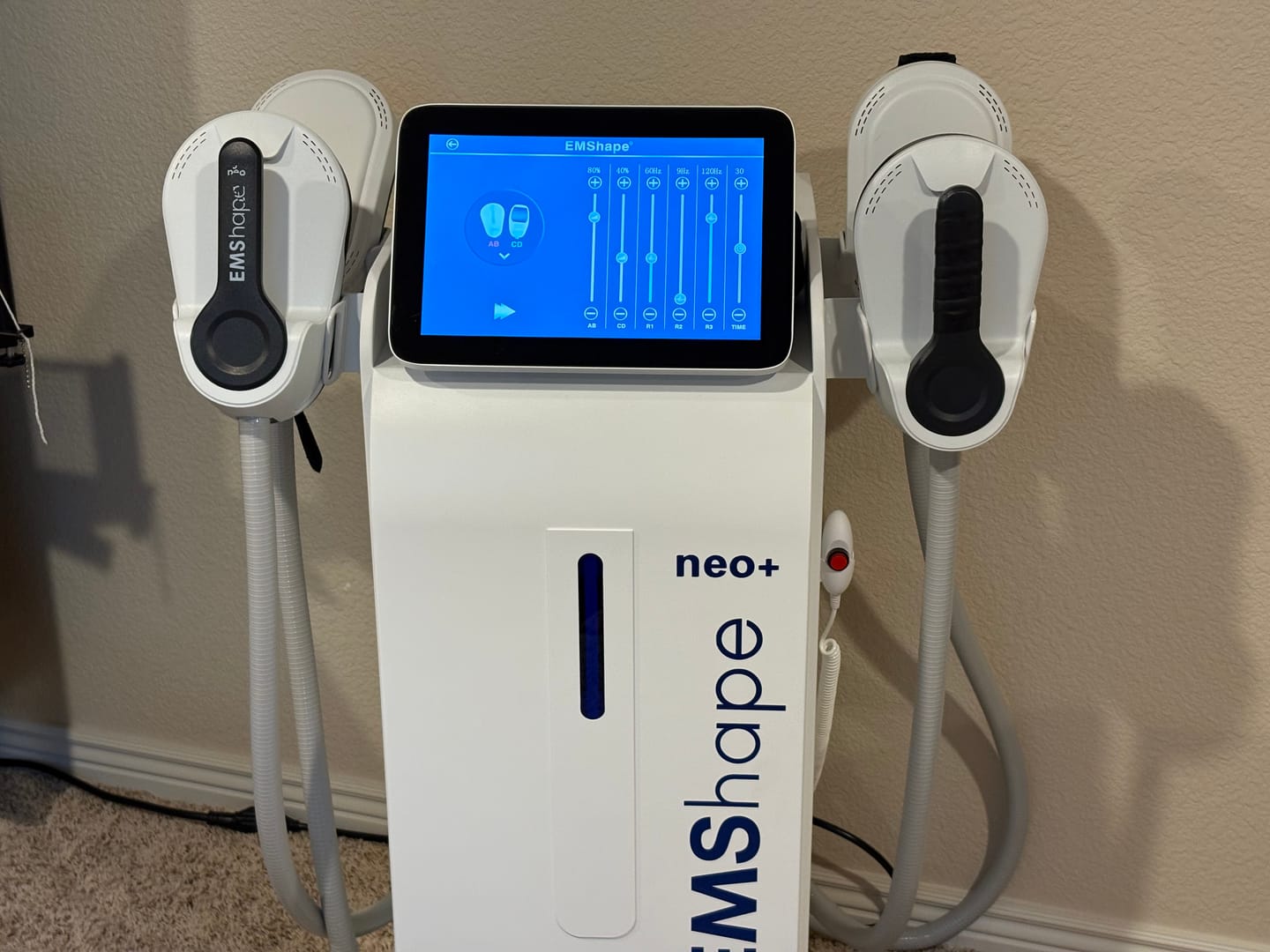 Customer photo review of EMShape® Neo Plus Body Sculpt Machine 5 in 1