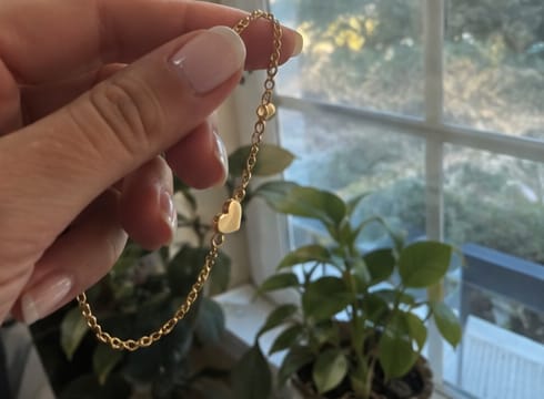 Customer photo review of זוג צמידי לב