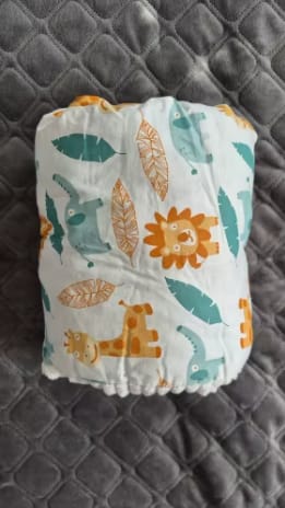 Customer photo review of Almohada de lactancia para brazo