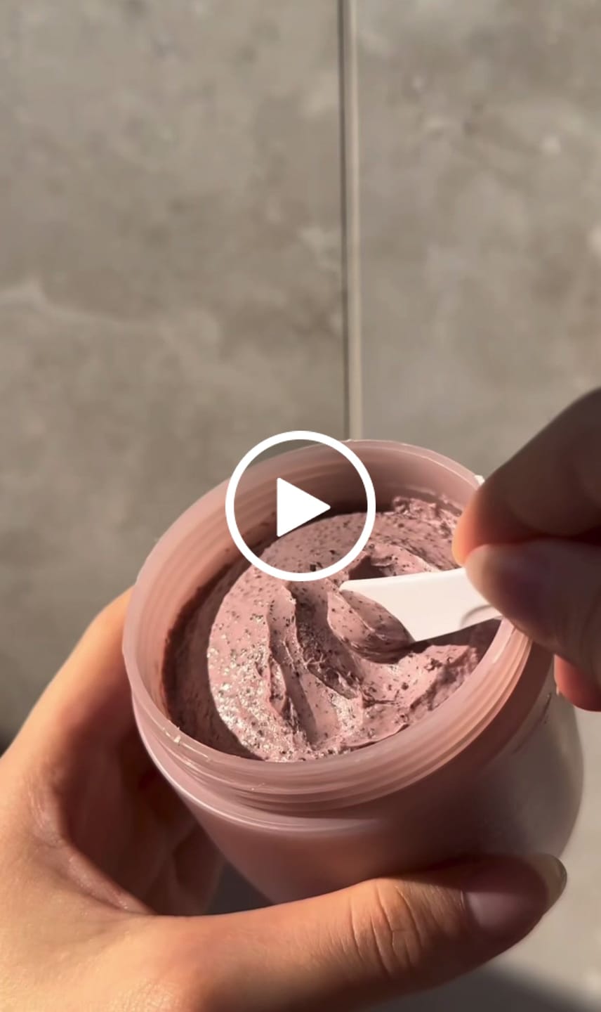 Customer video review of قناع الفاصوليا الحمراء لتنقية المسام من بيوتي أوف جوسون - 140مل