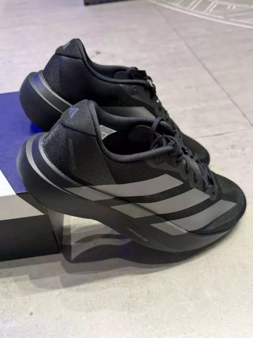 Customer photo review of Adizero Evo SL CoreBlack / Iron Mettalic - AZS