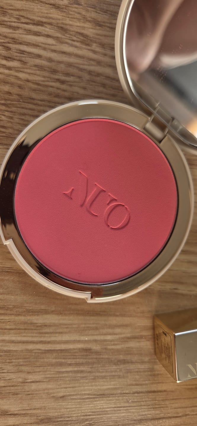 Customer photo review of Blush pudră cu efect de blurare