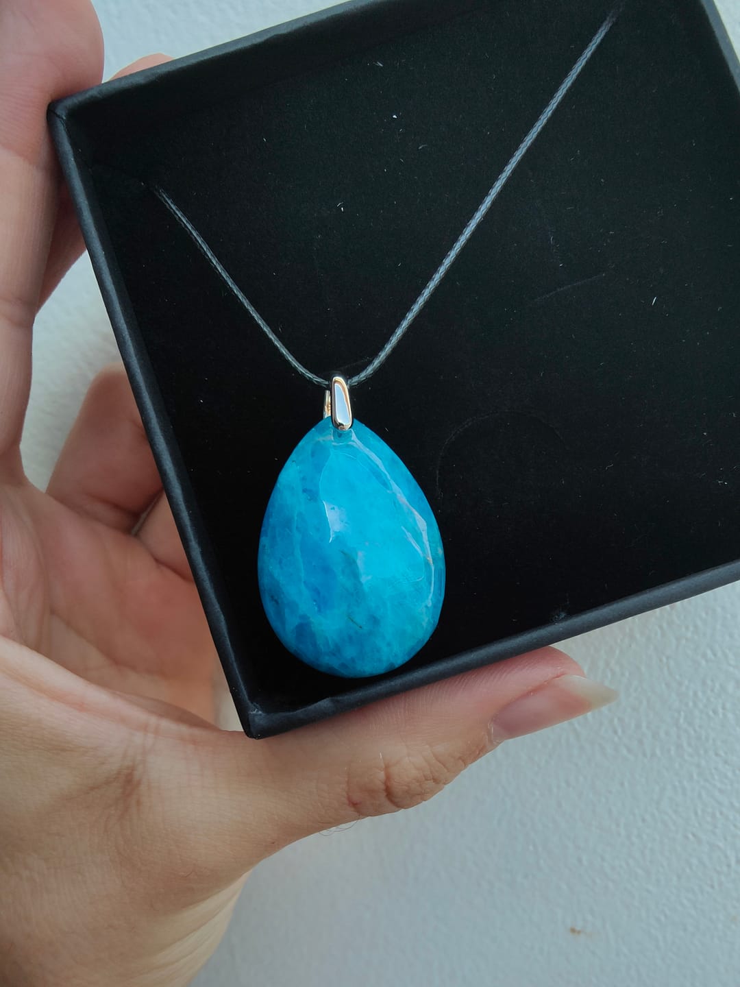 Customer photo review of Pendentif Apatite Bleue