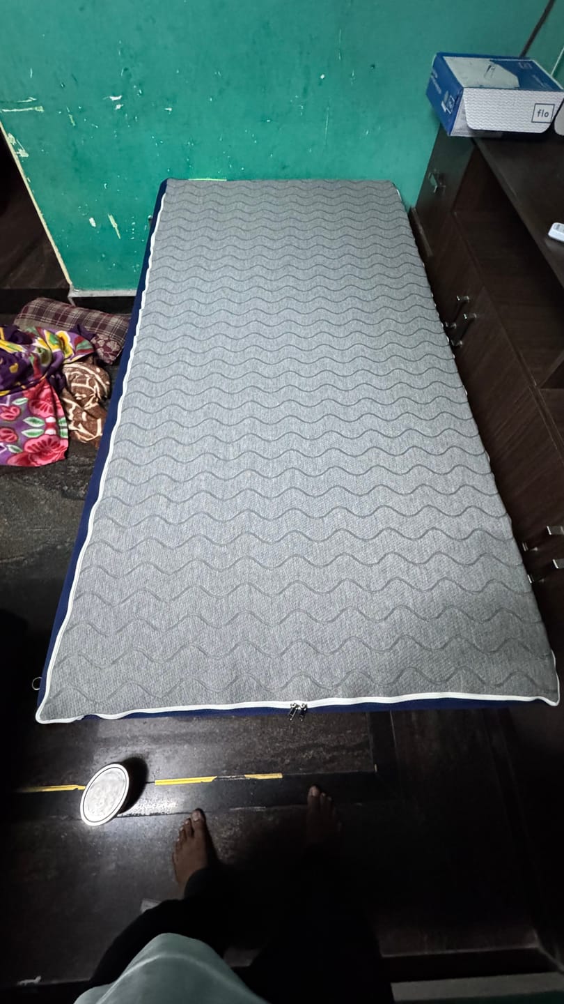 Customer photo review of Flo Adjustable Pillow (Fibre)