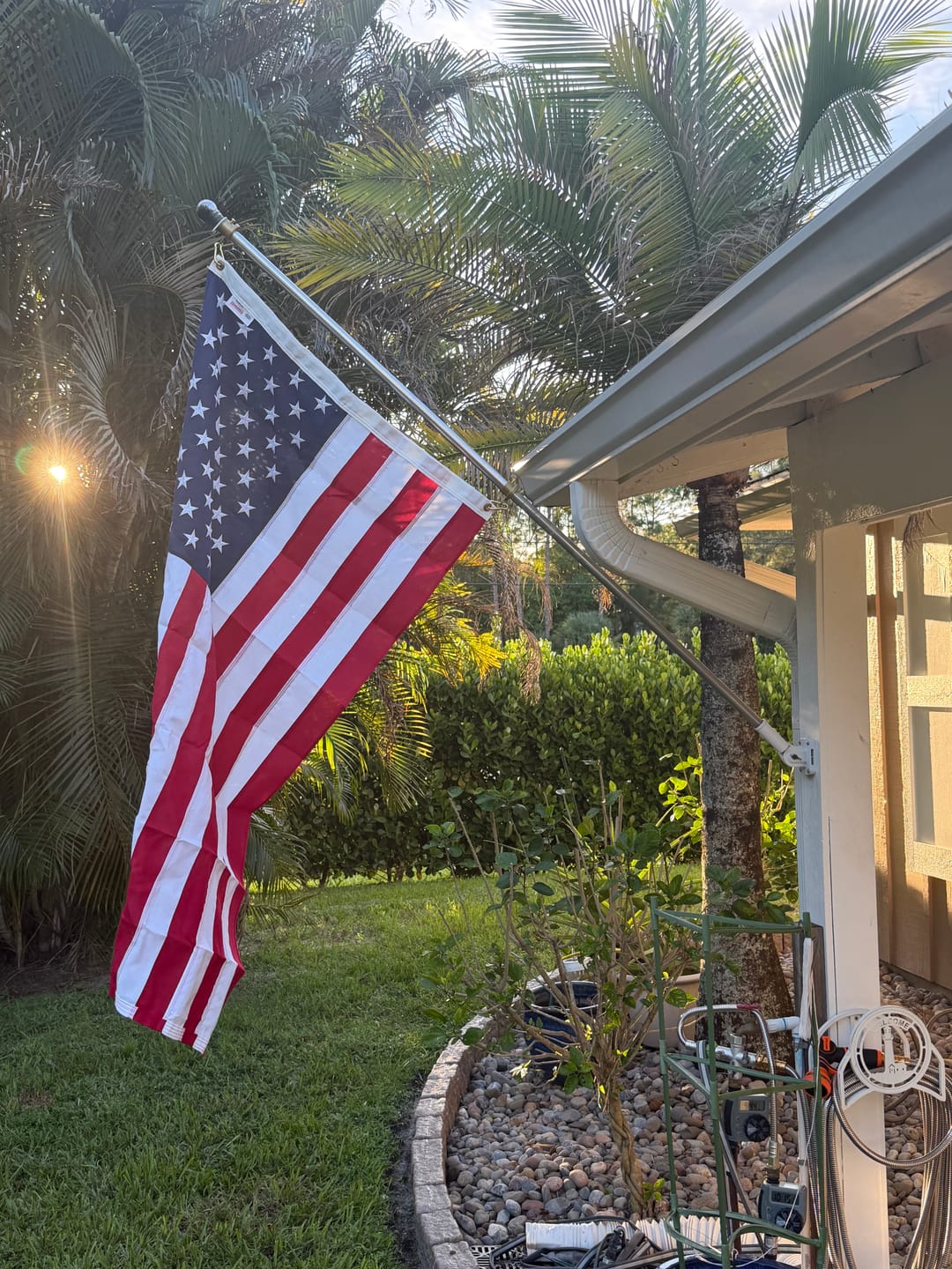 Customer photo review of Non-Tangle Flagpole Spinners