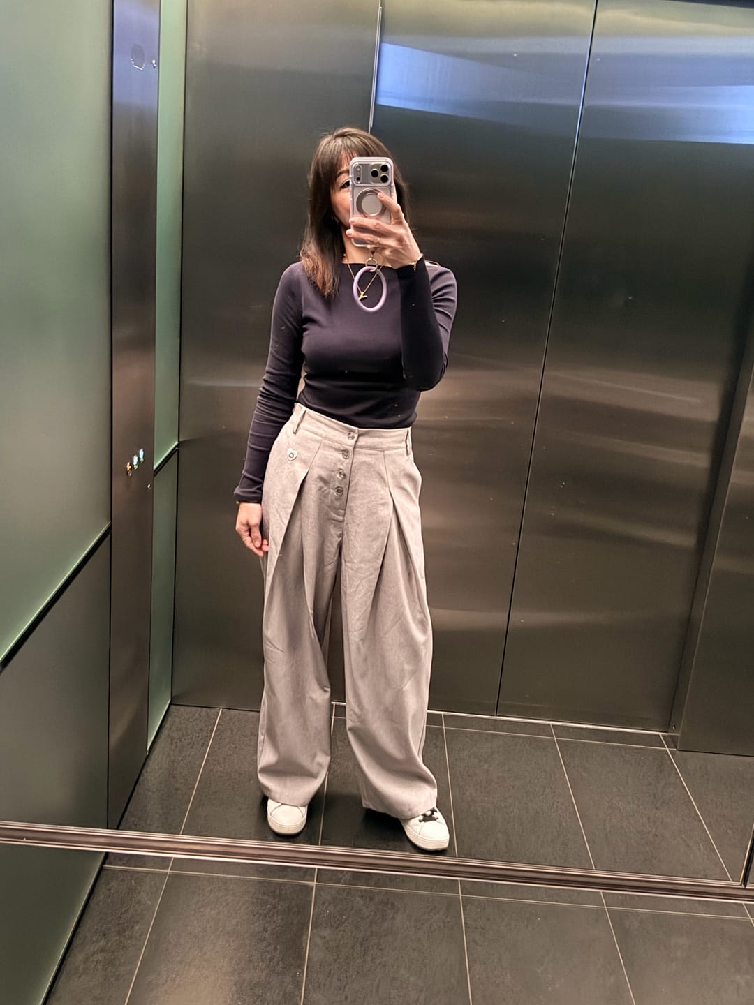 Customer photo review of Aelfric Eden Pleated Baggy Work Pants