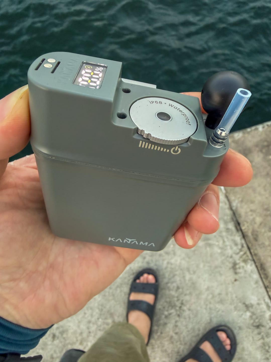 Customer photo review of Kanama® VersaPump: 2-in-1 Waterproof Aerator & Vacuum Sealer