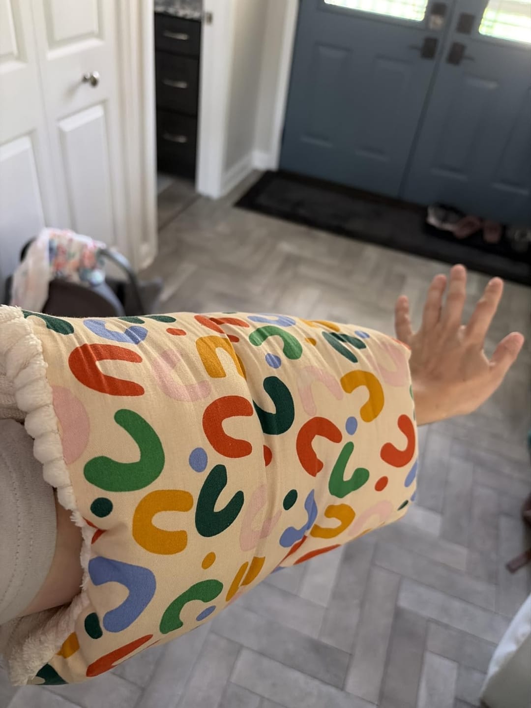 Customer photo review of Almohada de lactancia para brazo