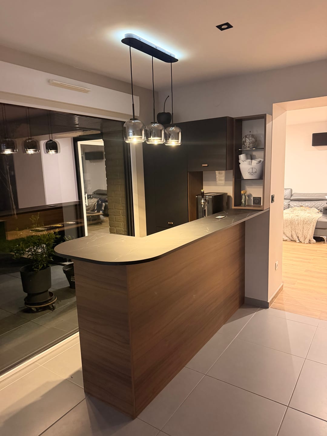 Customer photo review of Suspension moderne en verre teinté NOVA | 1 Suspension