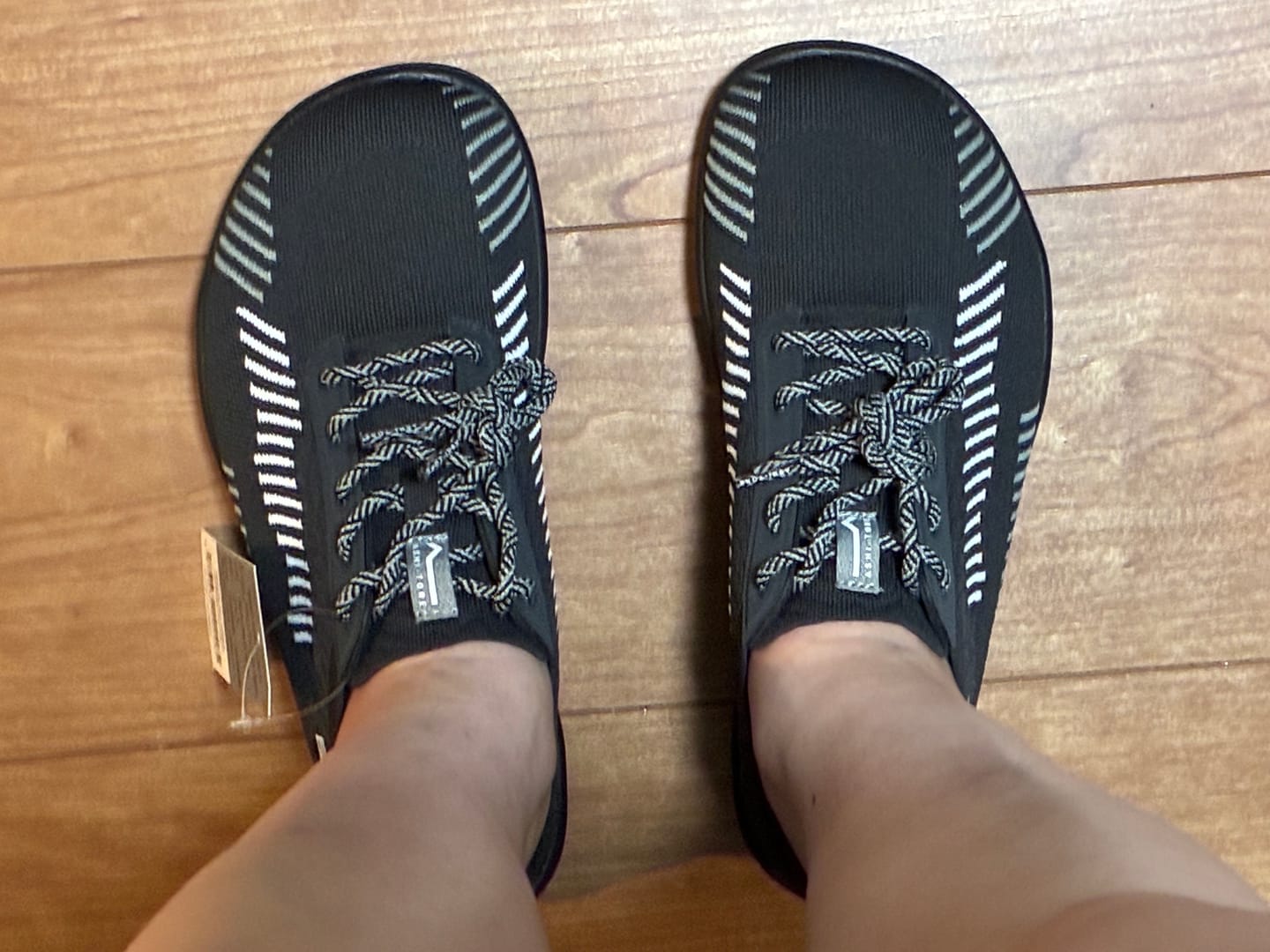 Customer photo review of GRABBING SHOES ROOTS