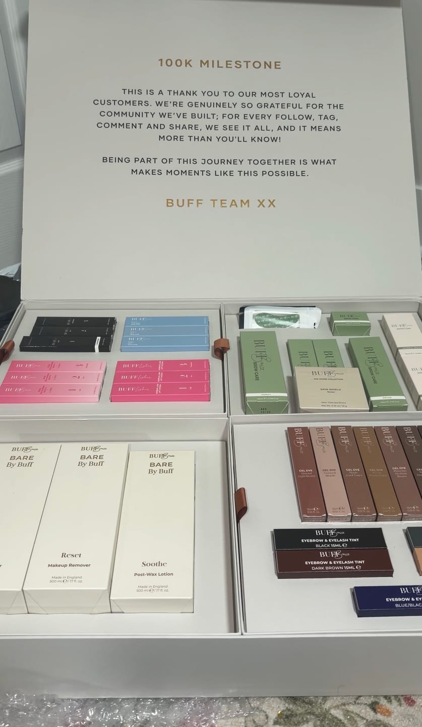 Kundenfotos der „100K Limited Edition“-Box
