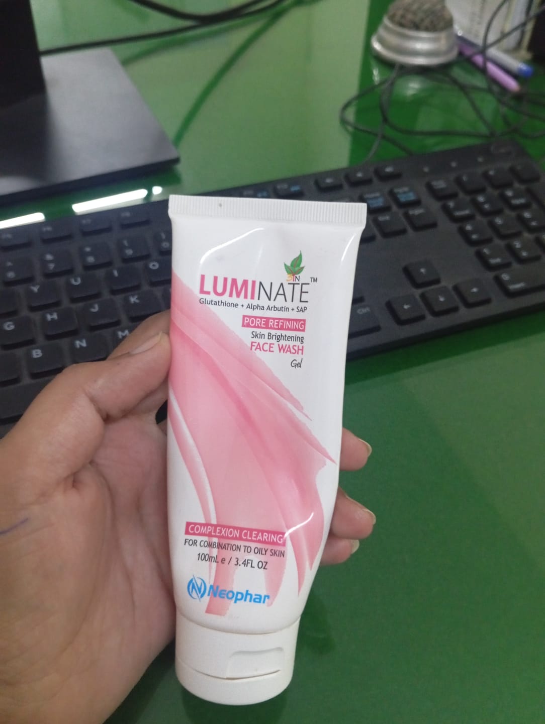 Customer photo review of Luminate Pore Refining Face Wash Gel