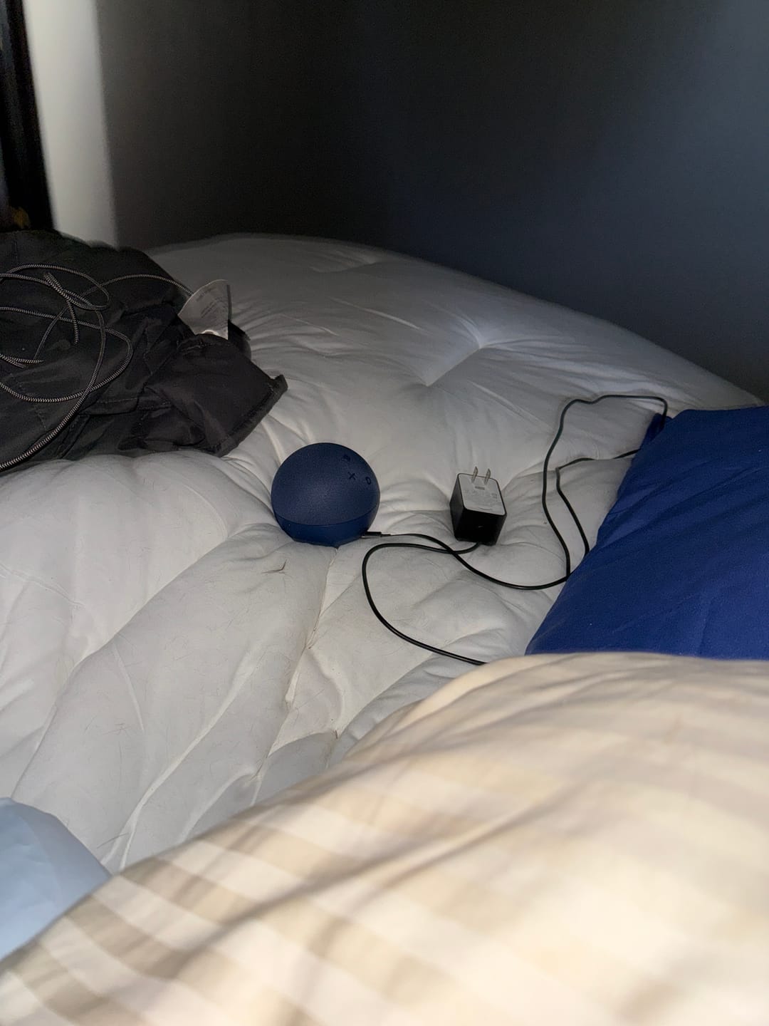 Customer photo review of MarshMellow Comforter